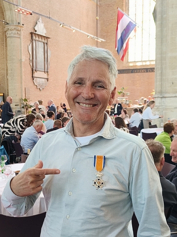 Laurens Overtoom Ridder in de Orde van Oranje Nassau!